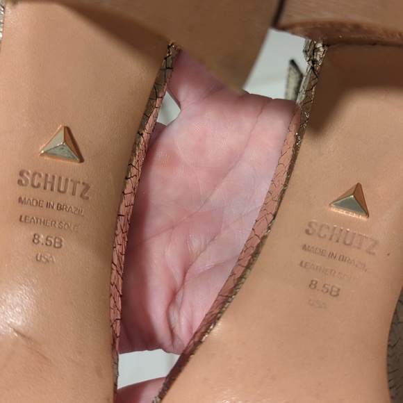 Schutz | gold Anna Lee craquele platina sandals - Picture 9 of 10